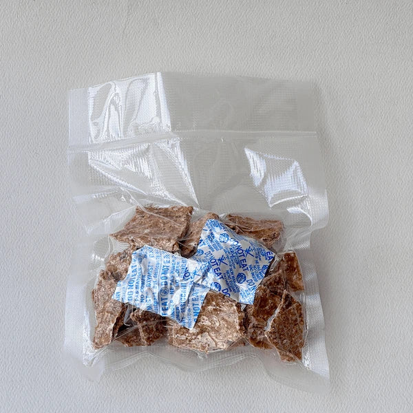 3nhalf dehydrated chicken and oat biscuits vacuum packed without added preservatives
